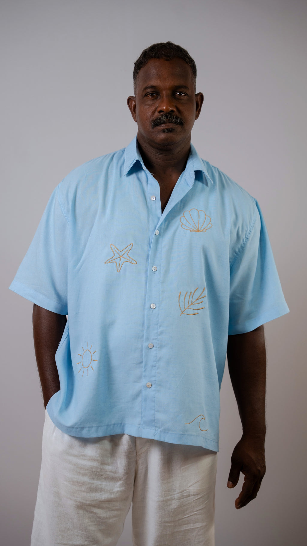 MEN'S LOOSE FIT EMBROIDERED SEA SHIRT