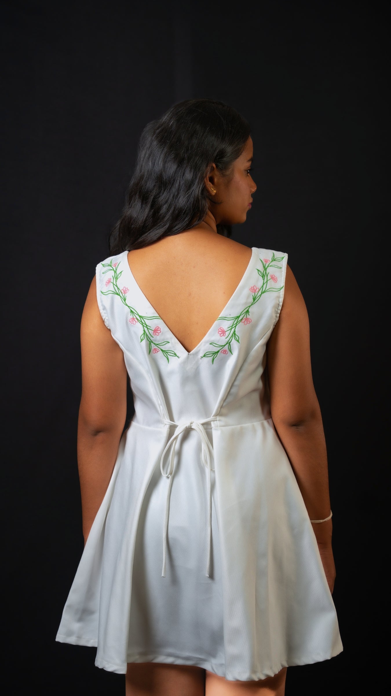 WOMEN'S EMBROIDERED SHORT DRESS