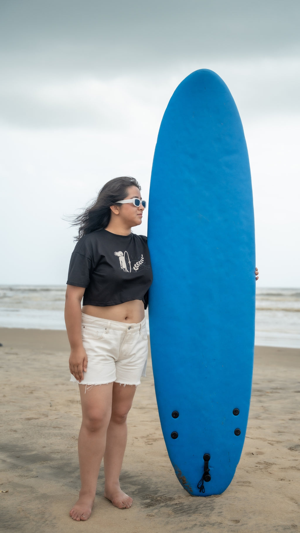 SURFER - WOMEN'S RELAXED CROP TSHIRT