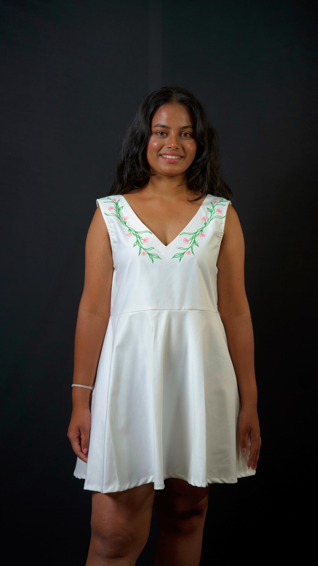 WOMEN'S EMBROIDERED SHORT DRESS