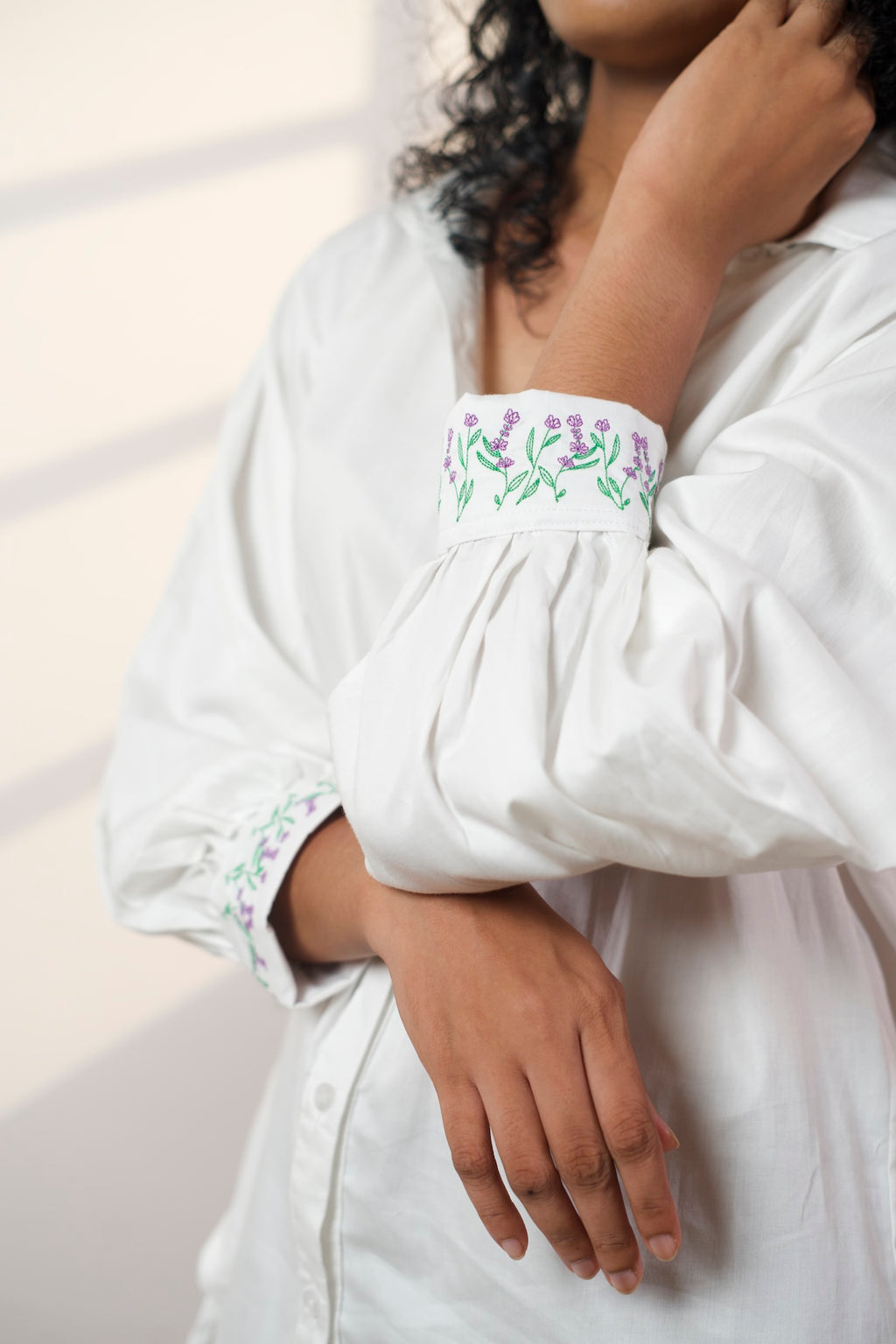 WOMEN'S EMBROIDERED COTTON SATIN SHIRT