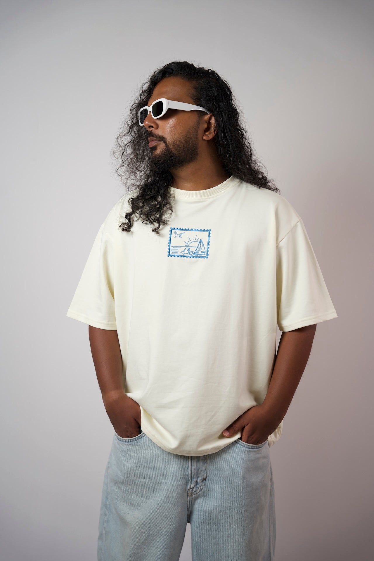 THE POSTCARD - MEN'S RELAXED TSHIRT SHORT LENGTH