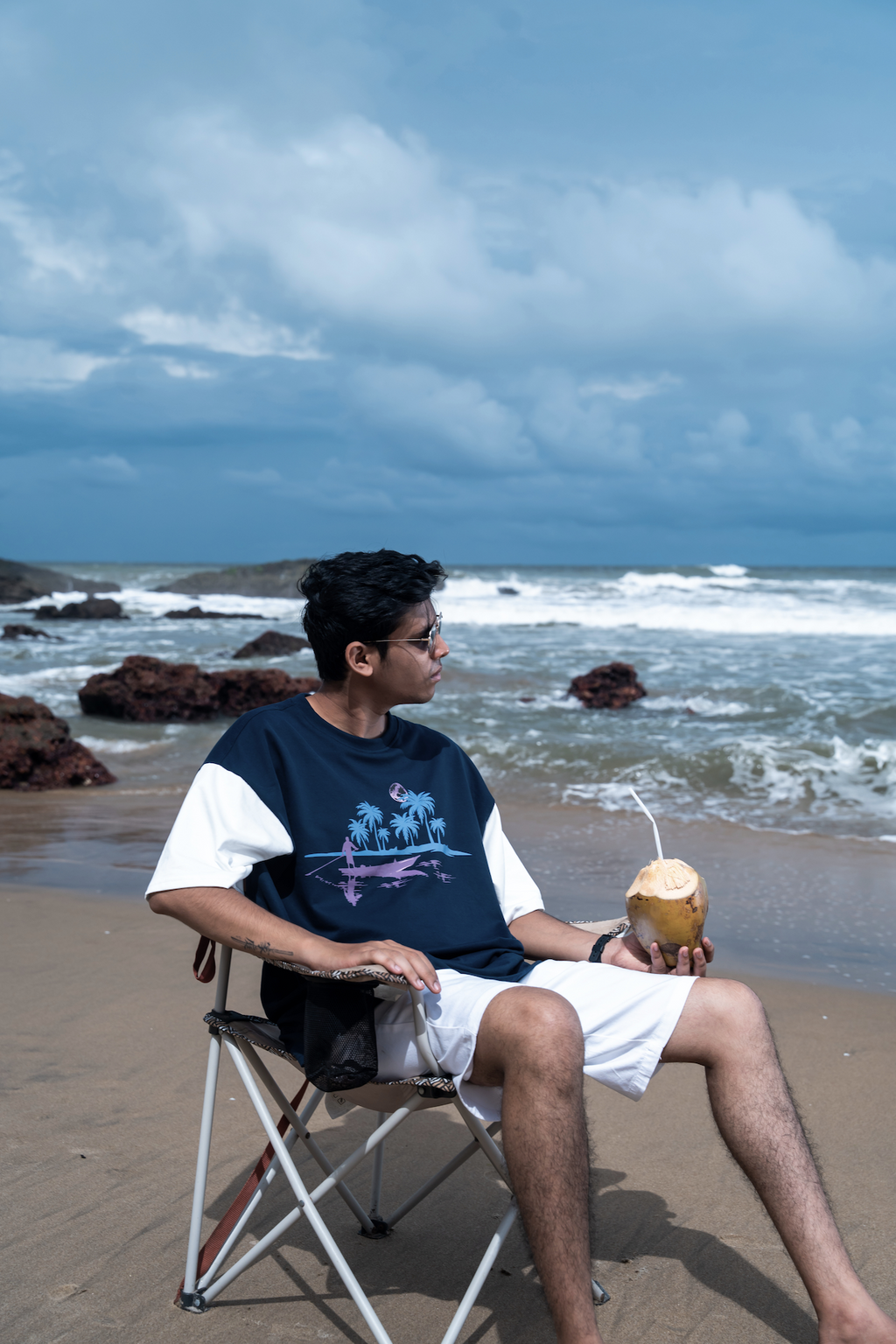 THE COAST - OVERSIZED MEN'S TSHIRT