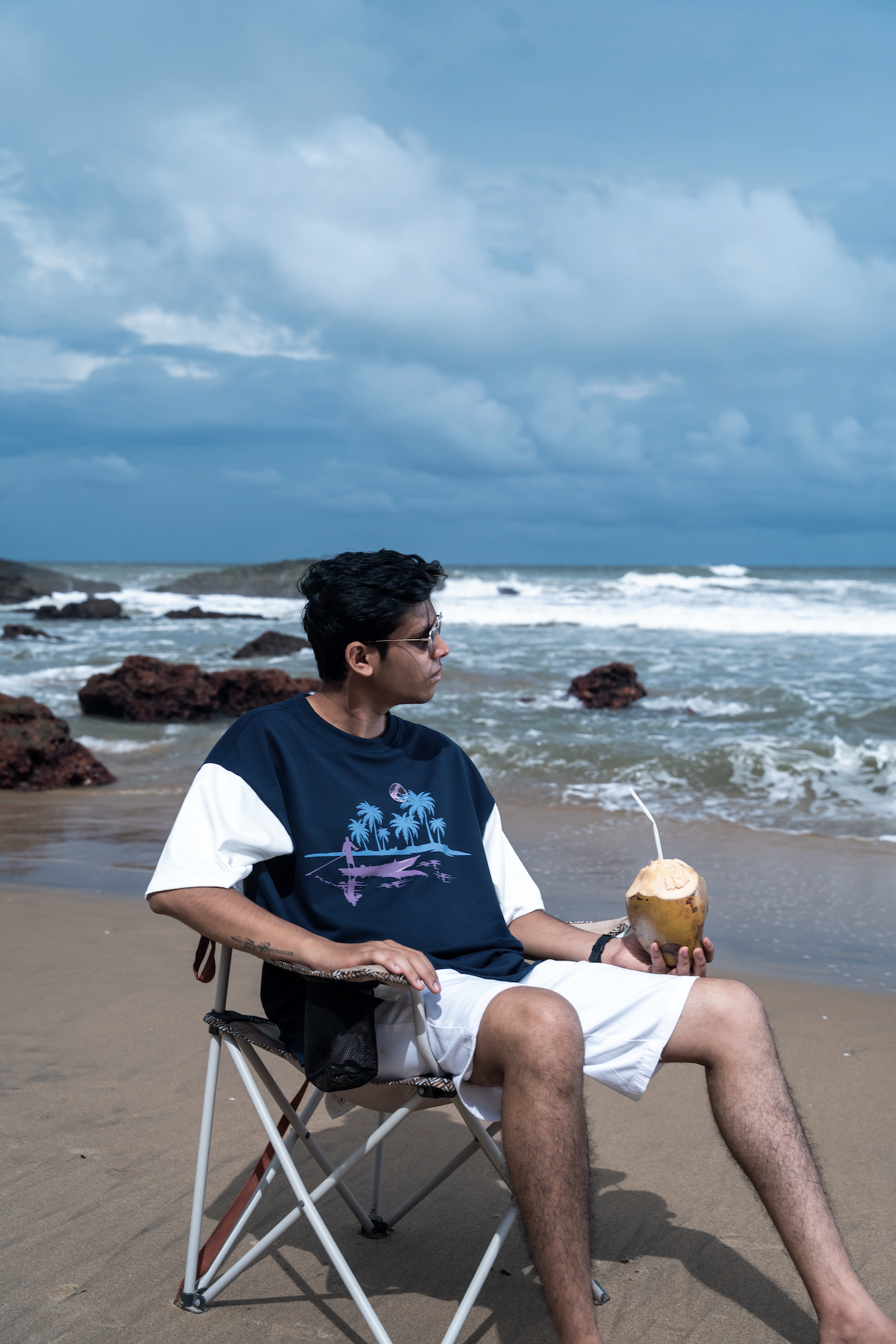 THE COAST - OVERSIZED MEN'S TSHIRT